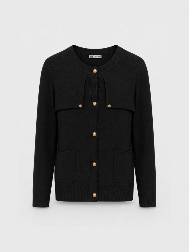 Knitted jacket with pockets Knitted jacket with pockets