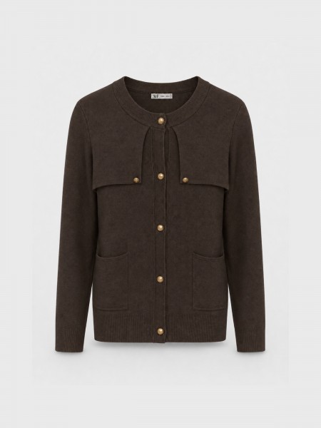 Knitted jacket with pockets