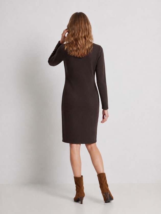 Robe en maille avec appliqu�s