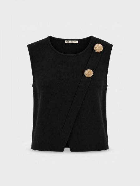 Knitted vest with appliqu�s