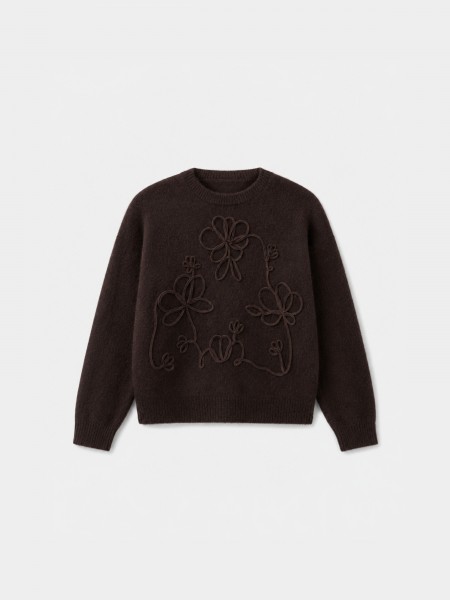 Knitted sweater with embroidery