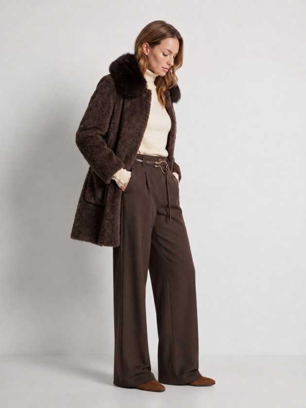 Coat with fur collar Coat with fur collar