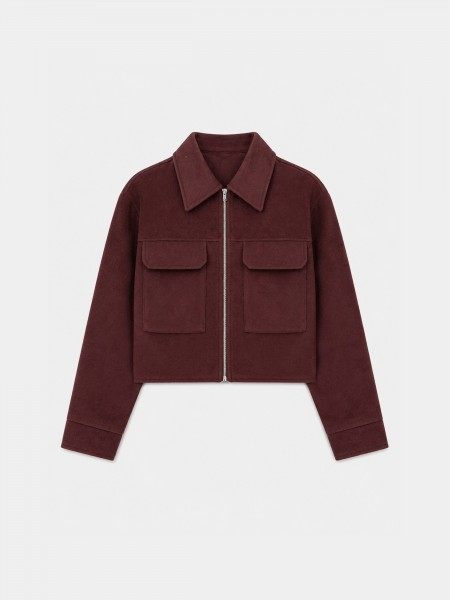 Short jacket with pockets