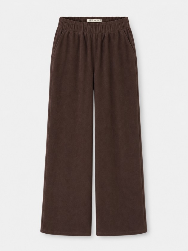 Wide leg pants with elastic waistband.