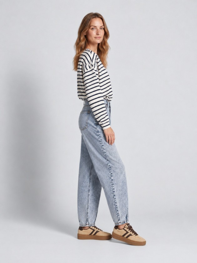 Cropped striped sweatshirt Cropped striped sweatshirt