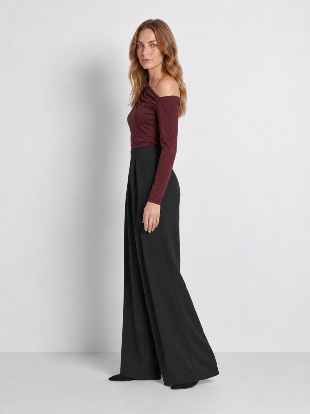 Pleated palazzo pants Pleated palazzo pants