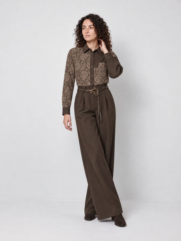 Camisa combinada com renda