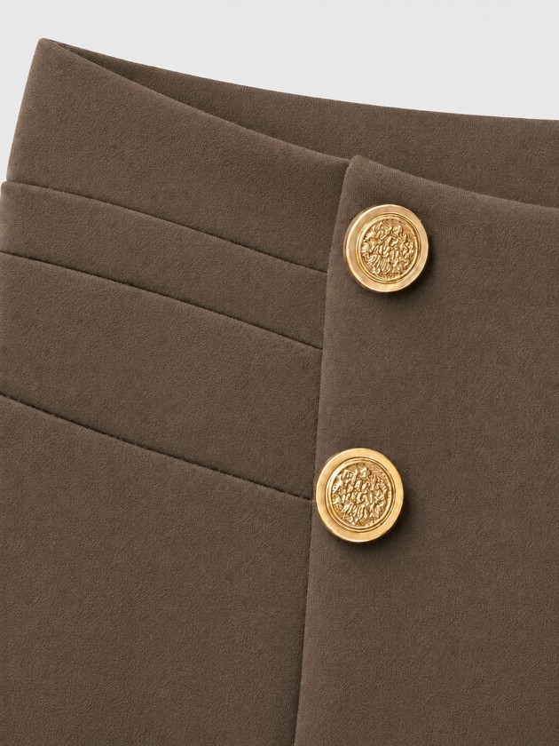 Wide-leg trousers with buttons