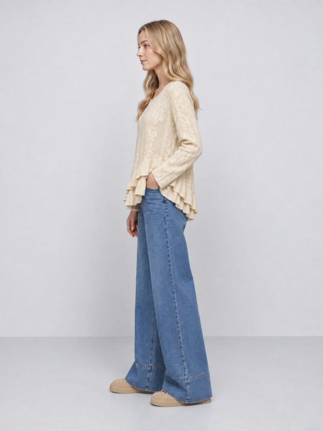 Pull tricot� � volants