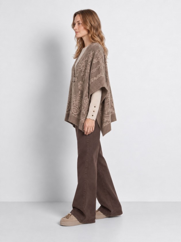Poncho de malha com fivela