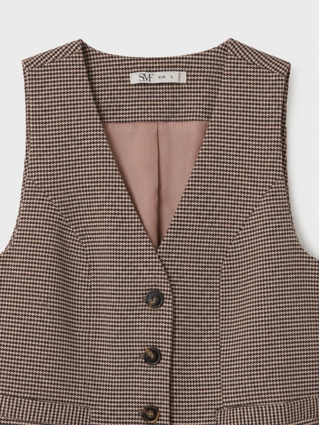 Long vest with squares