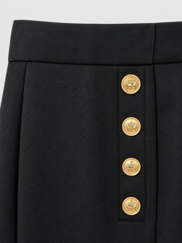 Trousers with metal buttons Trousers with metal buttons