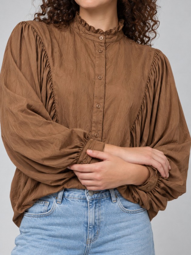 Flowy blouse with ruffles Flowy blouse with ruffles