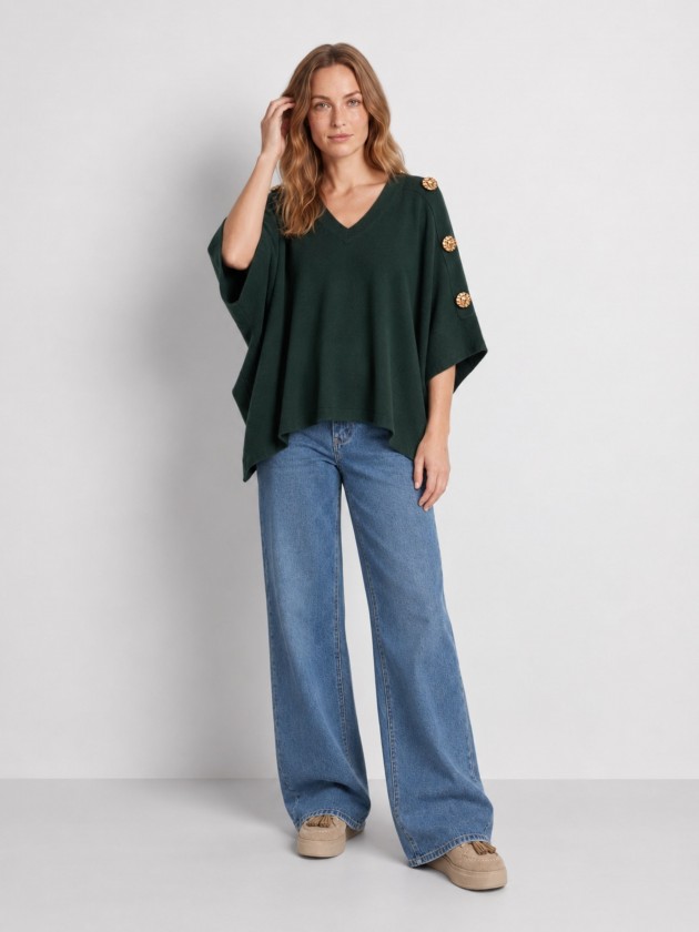 Knitted sweater with appliqu�s