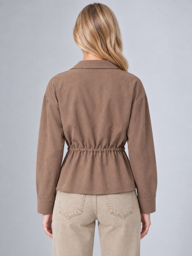 Camisa com cord�o na cintura