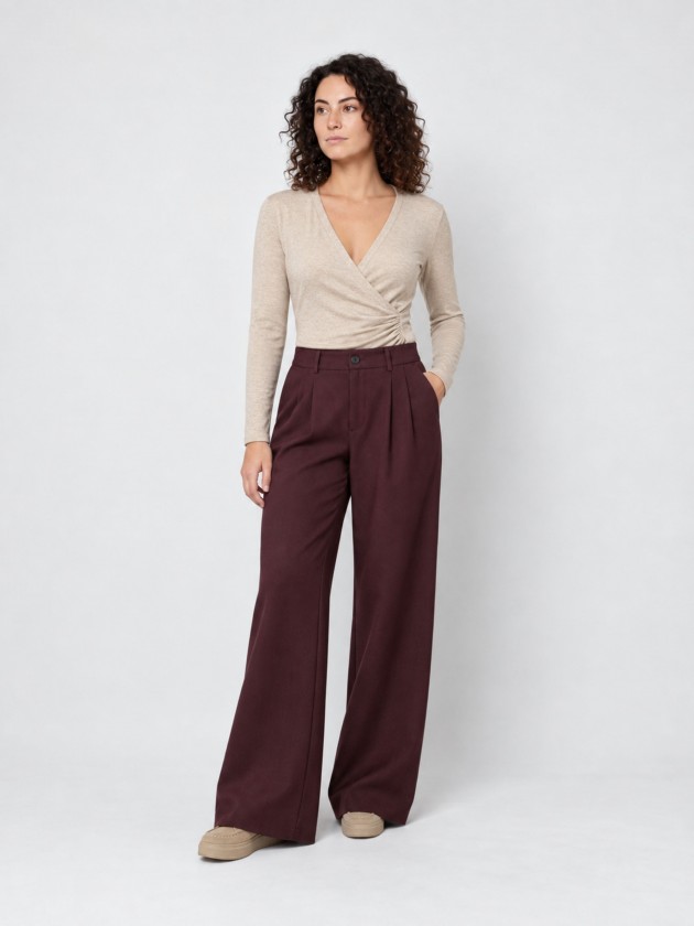 Wide leg pleated trousers