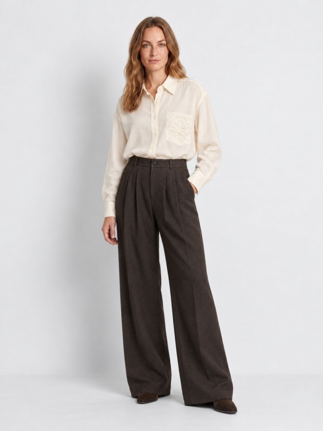 Wide leg pleated trousers