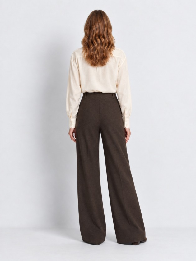 Wide leg pleated trousers