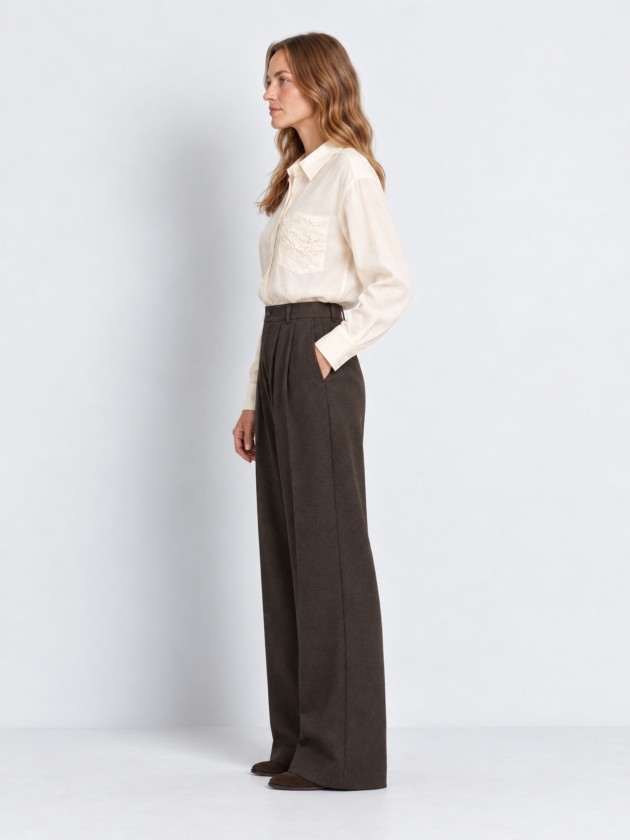 Wide leg pleated trousers