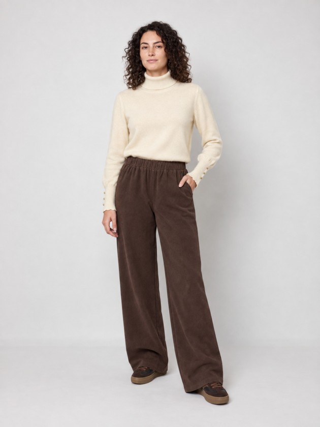 Wide leg pants with elastic waistband.