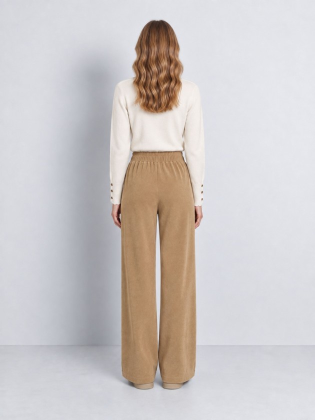 Wide leg pants with elastic waistband.