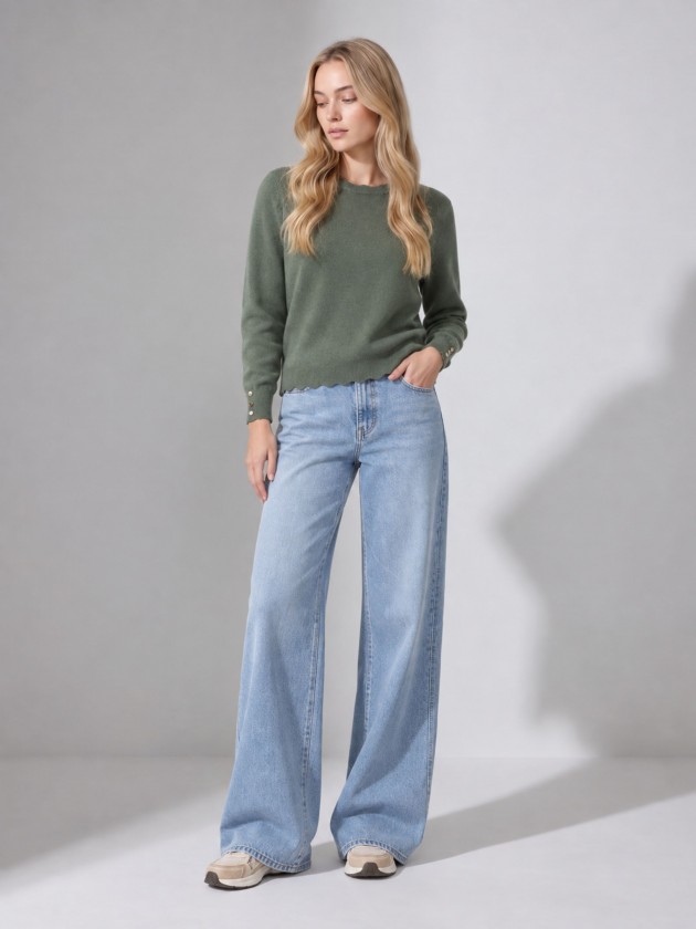 Knitted sweater with buttons