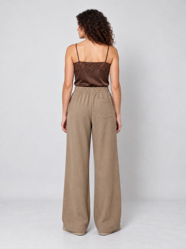 Wide-leg trousers with elastic waistband