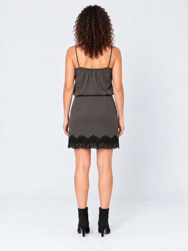 Short wrap skirt with lace