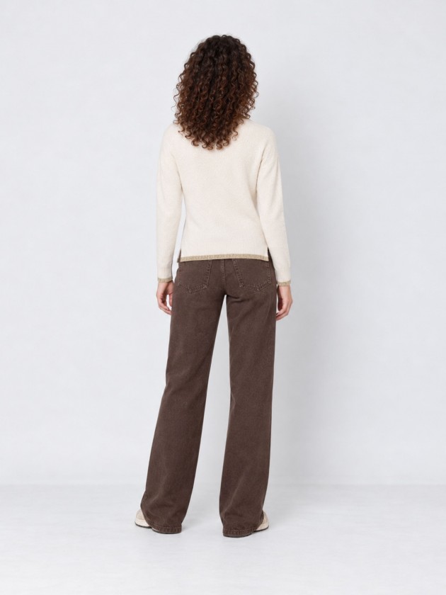 Knitted sweater with a v-neck