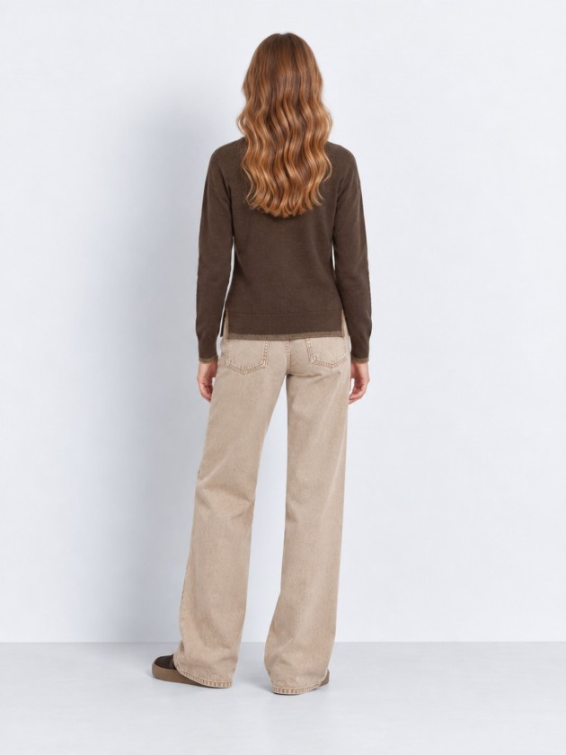 Knitted sweater with a v-neck Knitted sweater with a v-neck