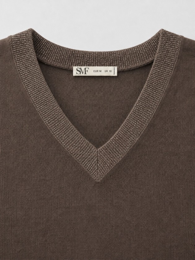 Knitted sweater with a v-neck Knitted sweater with a v-neck