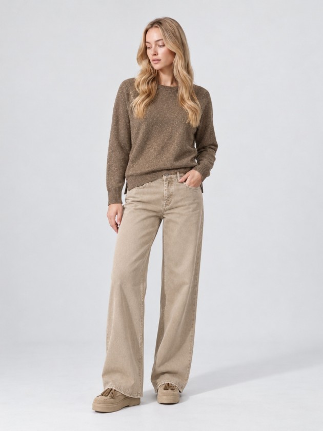 Knitted sweater with metallic thread