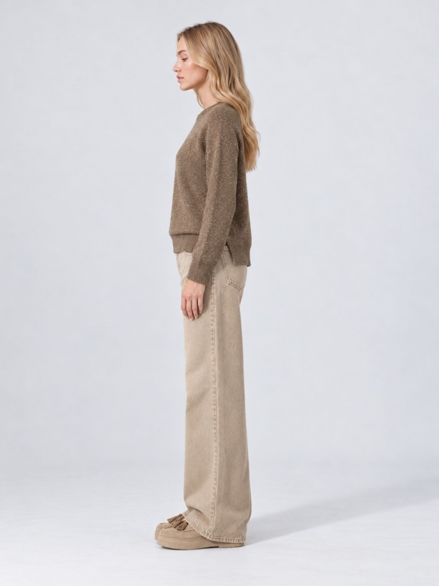 Knitted sweater with metallic thread