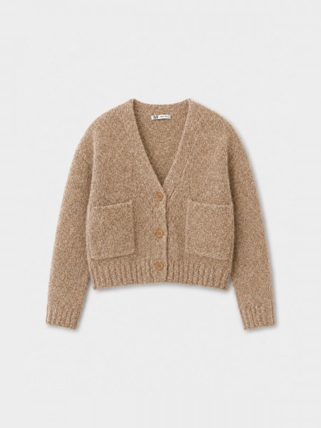 Knitted jacket with pockets