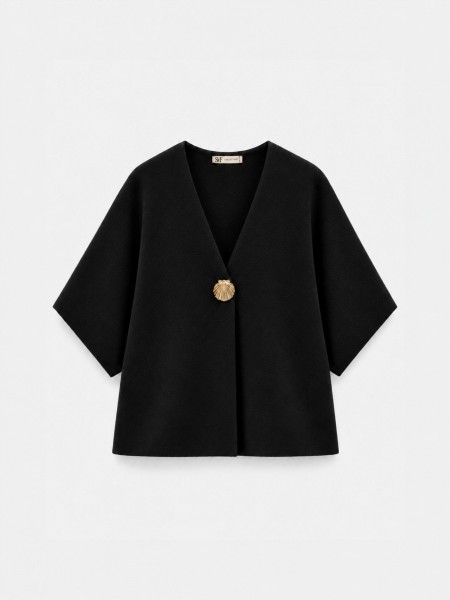 Knitted jacket with appliqu�