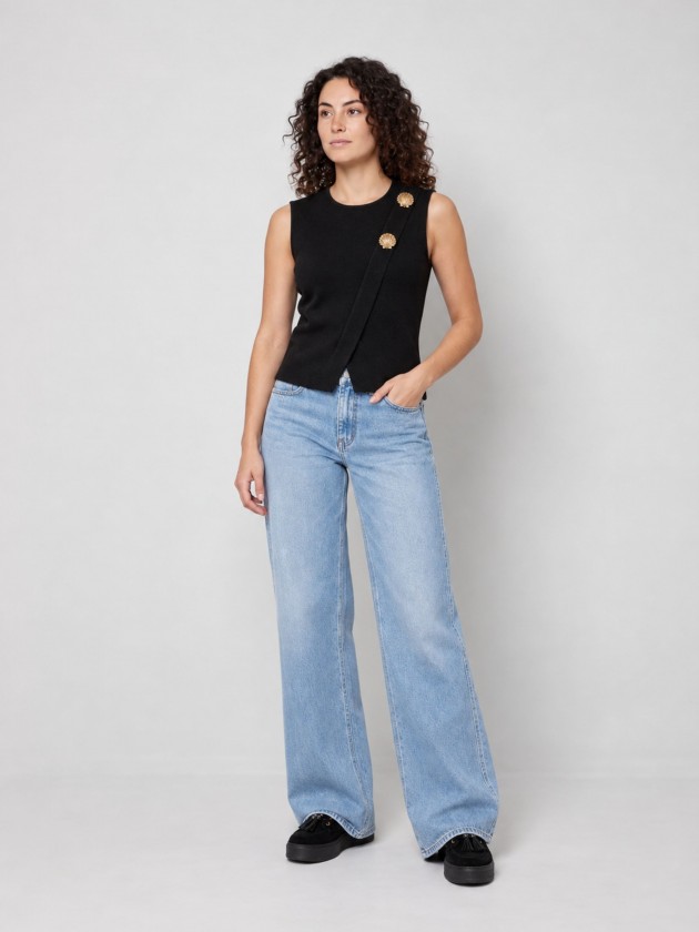 Knitted vest with appliqu�s