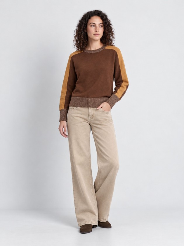Knit sweater with lurex. Knit sweater with lurex.