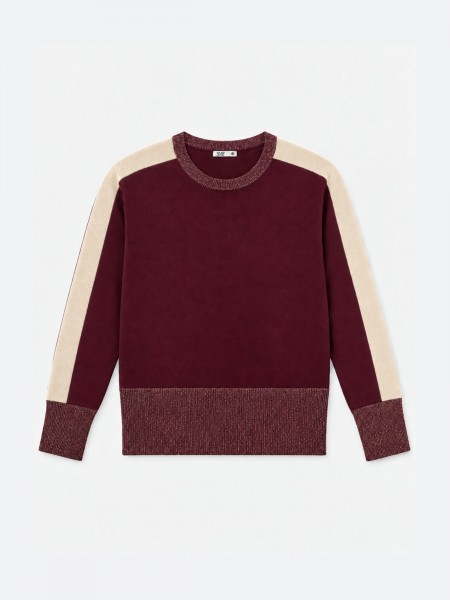 Knit sweater with lurex.